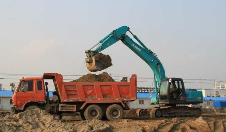 挖掘機(jī) 挖掘機(jī)