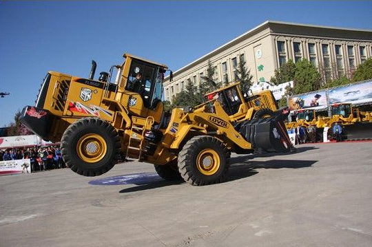2021年考一個(gè)裝載機(jī)需要多少錢